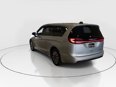 2023 Chrysler Pacifica - Photo 5