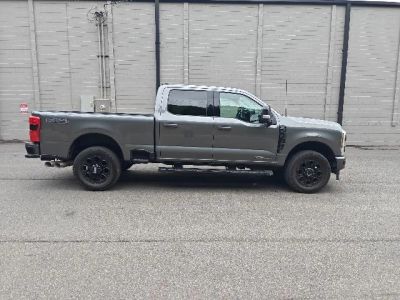 2024 Ford F-350SD - Photo 2