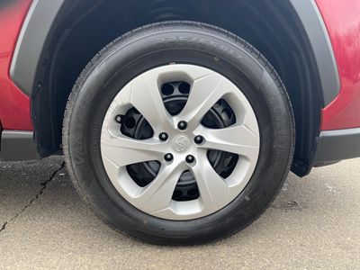 2024 Toyota RAV4 - Photo 16