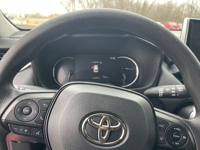 2024 Toyota RAV4 - Photo 10