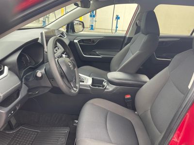 2024 Toyota RAV4 - Photo 9