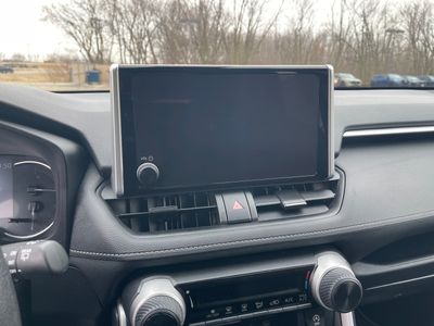 2024 Toyota RAV4 - Photo 11