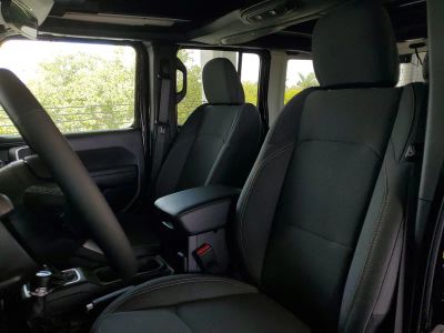 2026 Jeep Wrangler — photo 18 view