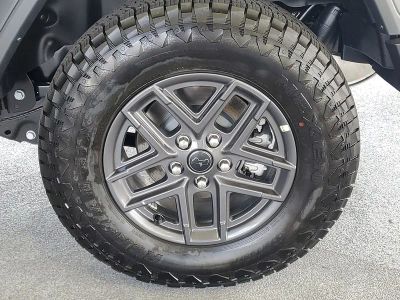 2026 Jeep Wrangler — photo 7 view