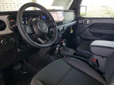 2026 Jeep Wrangler — photo 16 view