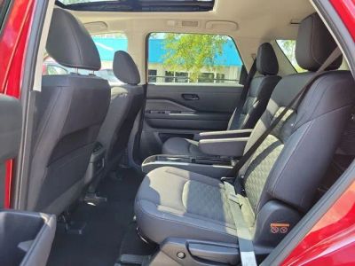 2023 Nissan Pathfinder — photo 21 view