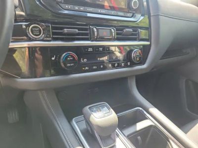 2023 Nissan Pathfinder — photo 17 view