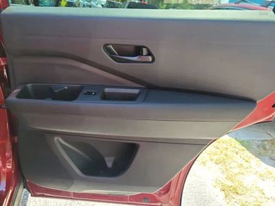 2023 Nissan Pathfinder — photo 24 view