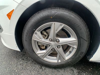 2023 Nissan Rogue SV - Photo 1