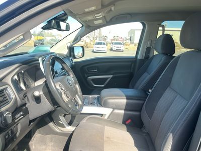 2021 Nissan Titan — photo 9 view