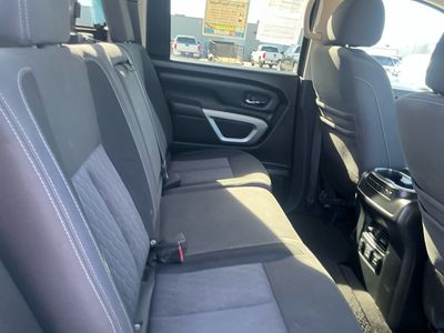 2021 Nissan Titan — photo 18 view