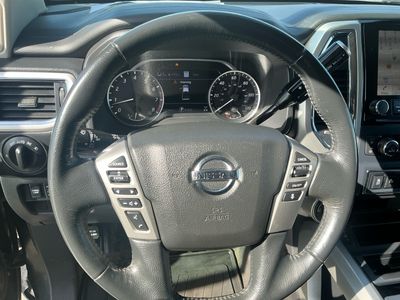 2021 Nissan Titan — photo 13 view