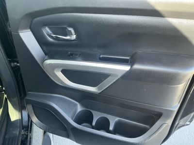 2021 Nissan Titan — photo 19 view