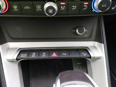 2023 Audi Q3 - Photo 18