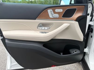 2026 Mercedes-Benz GLE — photo 28 view