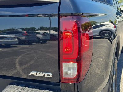 2023 Honda Ridgeline — photo 8 view