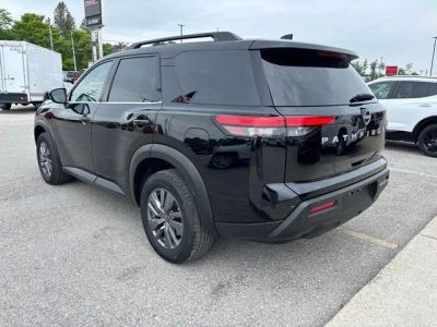 2024 Nissan Pathfinder — rear three-quarter view