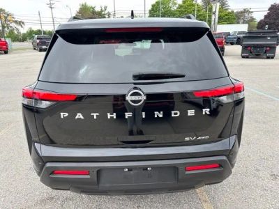 2024 Nissan Pathfinder — interior view