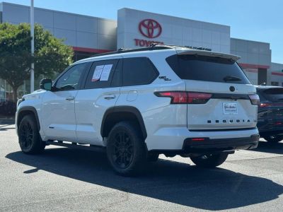 2024 Toyota Sequoia - Photo 9