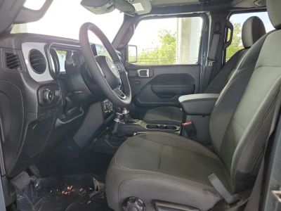2026 Jeep Wrangler — photo 17 view