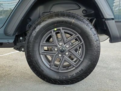 2026 Jeep Wrangler — photo 7 view