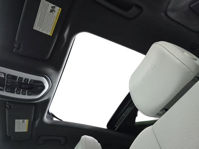 2026 Porsche Macan - Photo 28