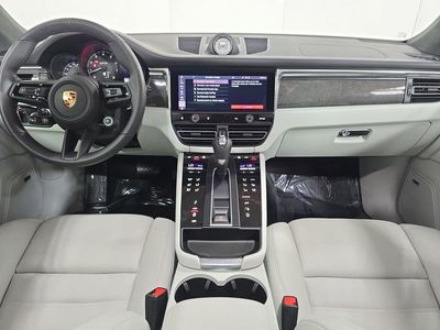 2026 Porsche Macan - Photo 13