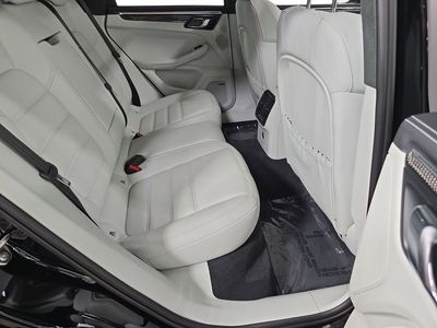 2026 Porsche Macan - Photo 26