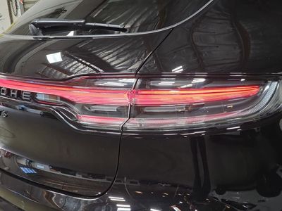 2026 Porsche Macan - Photo 30