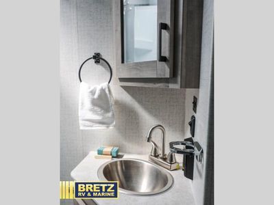 2022 Winnebago Industries Towables Voyage - Photo 15