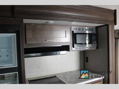 2019 Keystone RV Laredo - Photo 28