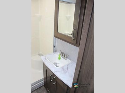 2019 Keystone RV Laredo - Photo 31