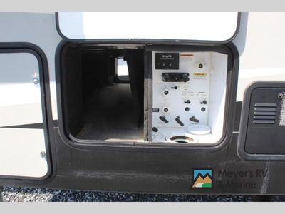2019 Keystone RV Laredo - Photo 15