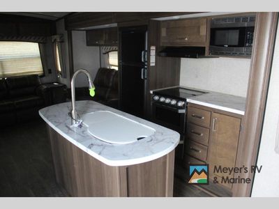 2019 Keystone RV Laredo - Photo 17