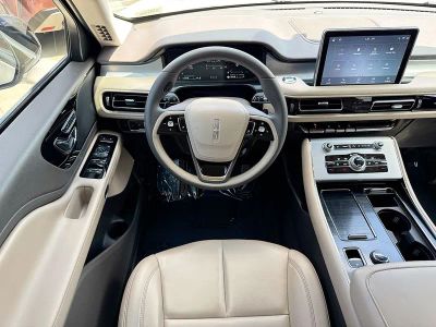 2023 Lincoln Aviator Standard - Photo 11