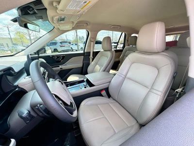 2023 Lincoln Aviator Standard - Photo 10