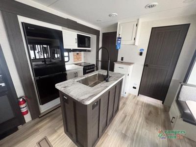 2026 Venture RV SportTrek - Photo 7