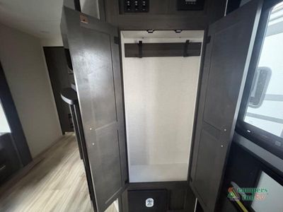 2026 Venture RV SportTrek - Photo 44