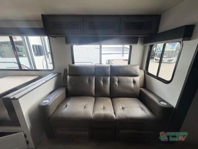 2026 Venture RV SportTrek - Photo 37