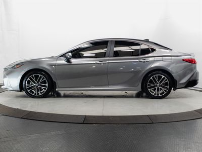 2025 Toyota Camry — photo 8 view