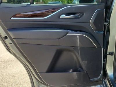 2023 Cadillac Escalade — photo 16 view