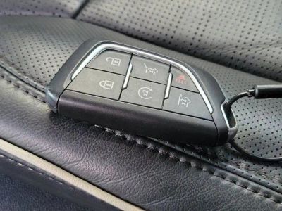 2023 Cadillac Escalade — photo 18 view