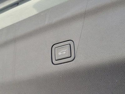 2023 Cadillac Escalade — photo 12 view