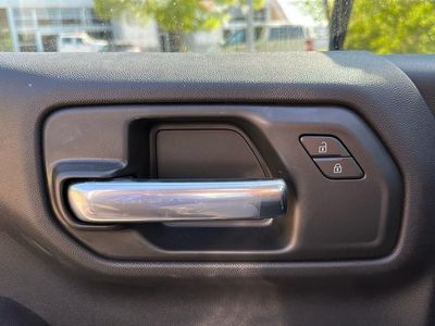 2024 Chevrolet Silverado 1500 — photo 15 view