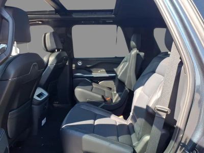 2026 Lincoln Navigator — detail view
