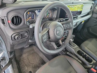 2026 Jeep Wrangler — photo 17 view