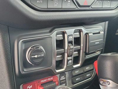 2026 Jeep Wrangler — photo 15 view