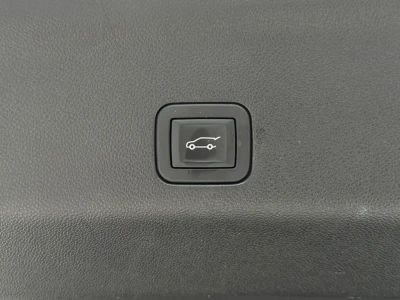 2025 GMC Yukon XL - Photo 19
