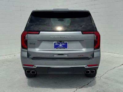 2025 GMC Yukon XL - Photo 12