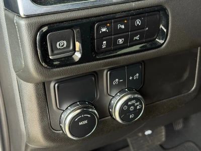 2025 GMC Yukon XL - Photo 35